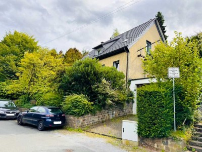 +++Freistehendes,großzügiges Ein-bzw. Zweifamilienhaus mit Garten,2 Garagen u. Ausbaupotenzial+++