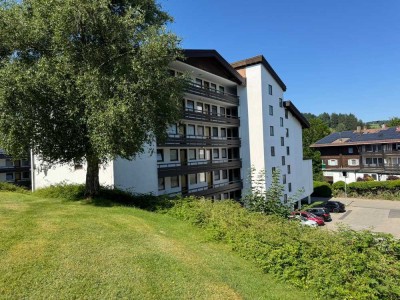 Hochwertig ausgestattete 3 Zimmerwohnung mit Einbauküche, Balkon und Aufzug