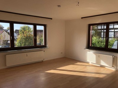 Lichtdurchflutete 4-Zimmer-Wohnung mit Terrasse in Zirndorf-Banderbach