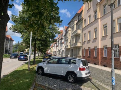 Universitäts-Standort und im „Speckgürtel Berlin‘s“ gelegen: vermietete 3 Zi-Whg., bahnhofsnah ....