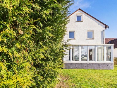 Vielseitige Doppelhaushälfte mit Wintergarten