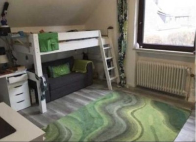 Helle großzügige 4-Zimmer-Wohnung mit großer Dachterrasse in Büttgen