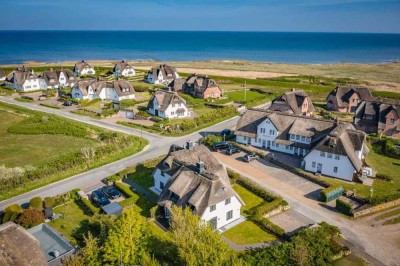 Reetgedeckte Eleganz mit Blick auf das Rantumer Wattenmeer