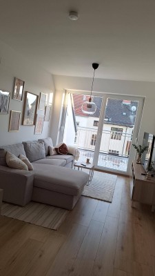 Moderne 2-Zimmer-Wohnung mit großem Balkon &amp; Fußbodenheizung