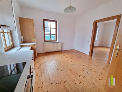 Helle 2-Zimmer-Terrassen-Wohnung mit Garten!