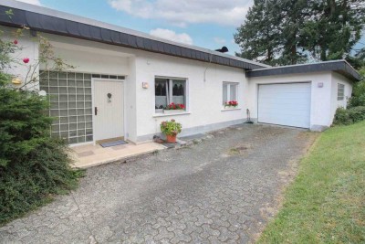 Wohnen mit Sonne & Weitblick: Ihr Einfamilienhaus in Heidenrod mit zwei Terrassen und großem Balkon
