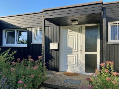 5,5-Raum-Reihenbungalow mit gehobener Innenausstattung und EBK in Würzburg - Schwarzenberg