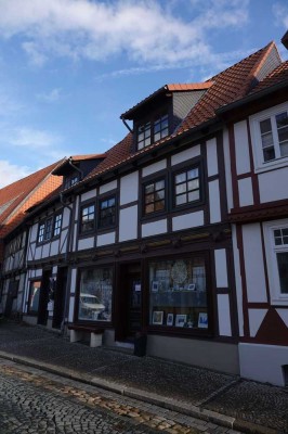 Provisionsfrei: Dachgeschosswohnung im Herzen von Quedlinburg inkl. EBK zur sofortigen Selbstnutzung