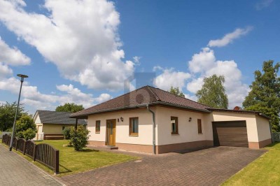 CHARMANTER BUNGALOW MIT GROßEM GRUNDSTÜCK