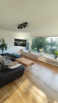 Sonnendurchflutete & möbilierte EG Wohnung mit Garten &Garage für 3-4 Monate zu vermieten