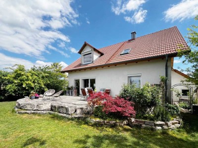 Freistehendes Einfamilienhaus in Bestlage -Hallbergmoos, Familienparadies mit unverbautem Weitblick