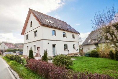 Komplett renoviertes großzügiges Ein-/Zweifamilienhaus in ruhiger Lage von Blomberg