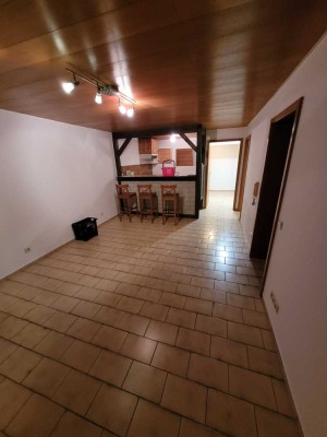 2 ZIMMER WOHNUNG IN KORNWESTHEIM MIT GROßER TERASSE