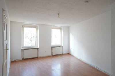 Renovierte Wohnung * Bad * Wohnküche