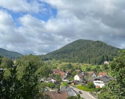 Exklusive möbelierte 2-Raum-EG-Wohnung mit luxuriöser Innenausstattung mit Balkon in Baden-Baden