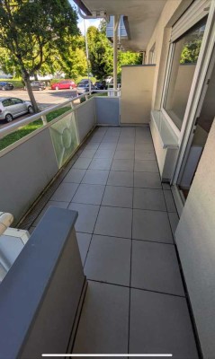 +++ SCHÖNE 2,5 - ZIMMERWOHNUNG IN KELKHEIM-STADTMITTE - MIT BALKON +++