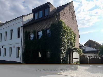 Charmantes Reihenendhaus mit vielseitigem Nutzungspotenzial.