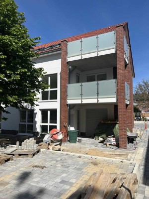 Neubau-Erstbezug mit Garten (opt. Carport & Wallbox) – barrierefrei
