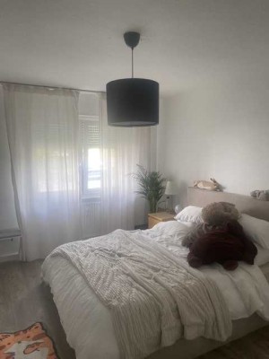 Helle 2-Zimmer-Wohnung mit Balkon und Einbauküche in Mannheim-Friedrichsfeld