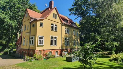 Gemütliches Haus mit Garten und Grundstück