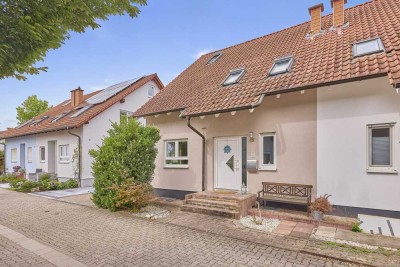 Platz für die ganze Familie: Moderne Doppelhaushälfte zum Einziehen!