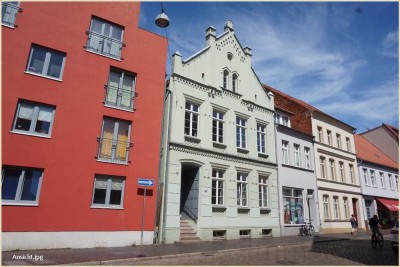 BUSCH-IMMOBILIEN ~ Tolle Stadthauswohnung mit Einbauküche!