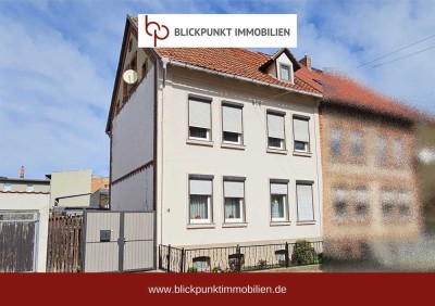 Zentrumsnahes Einfamilienhaus mit Hof und Nebengelass