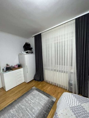 Geschmackvolle, modernisierte 1,5-Raum-Wohnung mit EBK in Nördlingen