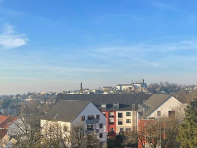 Bezugsfreie Eigentumswohnung mit Weitblick und TG-Stellplatz