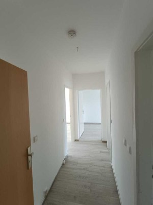 Schön, günstig, renoviert, zentral!!! 3 Zimmer