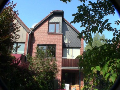 Günstiges, gepflegtes 6-Raum-Reihenendhaus mit EBK in Stade