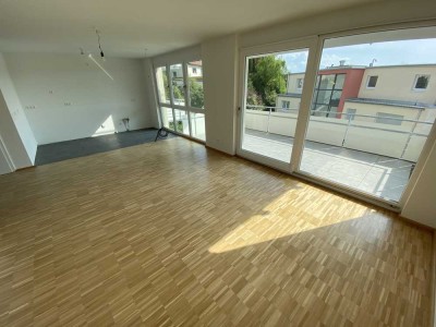 Neubau: Lichtdurchflutete  3-Zimmer-Wohnung am Röttererberg l Energie-Effizient mit Wärmepumpe