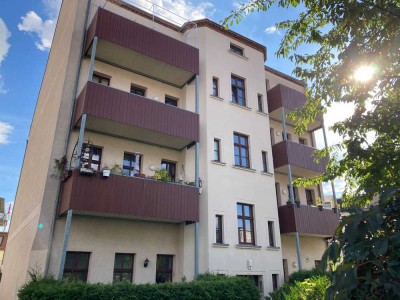Terrassenwohnung im Erdgeschoß mit wunderbarer Raumhöhe am Goethepark