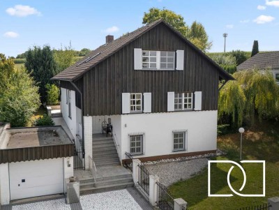 Hochwertig renoviert! Großzügiges Einfamilienhaus mit Traumgarten in begehrter Lage
