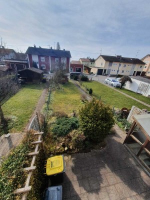 Handwerker AUFGEPASST! Helles Reihenmittelhaus mit Garten und Garage