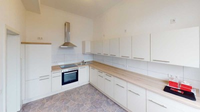 ++ KOMPLETT RENOVIERTE HELLE WOHNUNG IN SCHÖNER LAGE ++