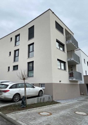 Moderne 4-Zimmer-Wohnung mit Westbalkon in zentraler Lage in Weinstadt-Endersbach