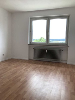 tolle helle 3 Zimmer Wohnung mit Balkon