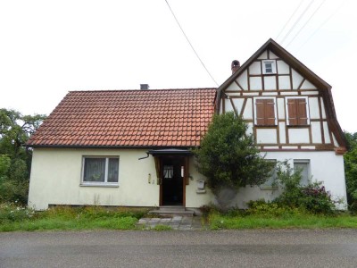 Landwirtschaftliches Anwesen mit freistehendem Einfam.-Wohnhaus, seperater Stall, Scheune und Weide