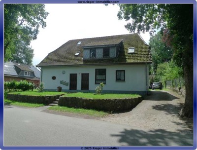 Gutes Mehrparteienhaus in ruhiger, stadtnaher Lage