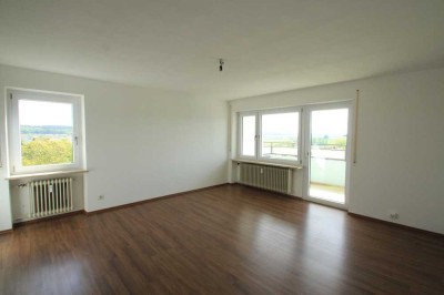 Helle 3-Zimmerwohnung mit sagenhaftem Fernblick