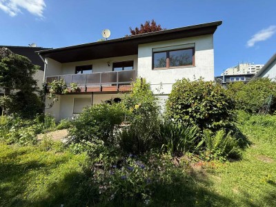Vielseitiges Einfamilienhaus mit großem Potenzial in Parkrandlage von Haan