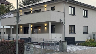 � Luxuriöse Souterrain-Wohnung in traumhafter Waldsiedlung – Neubau 2024, Fußbodenheizung & Stil