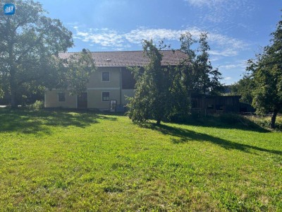 Wohnhaus mit Nebengebäude in Hohenzell!