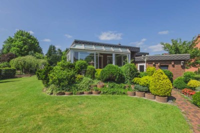 Ruhig gelegen in der Nähe des Büdelsdorfer Stadtparks - Bungalow mit sonnigem Garten und Vollkeller