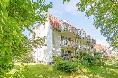 Attraktive 2-Zimmer-Wohnung mit Waldblick, Balkon & PKW-Stellplatz