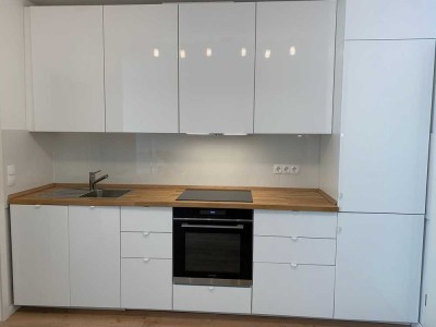 Möbliert: Saniert mit Einbauküche: stilvolle 1-Zimmer-Wohnung in BN Brüser Berg ab 1.1.24
