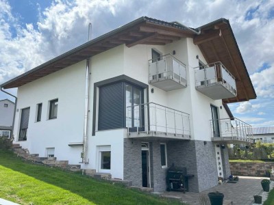 Großzügiges Einfamilienhaus mit Einliegerwohnung und herrlichem Blick über Gammertingen