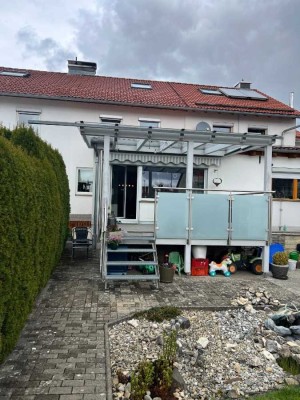Wohnglück zum Greifen nah! Reihenmittelhaus in Steinheim zu verkaufen.