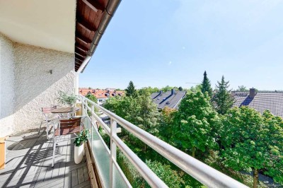 Hochwertig möblierte 3-Zimmer-Wohnung mit Balkon und herrlichem Alpenblick in Kirchheim bei München!